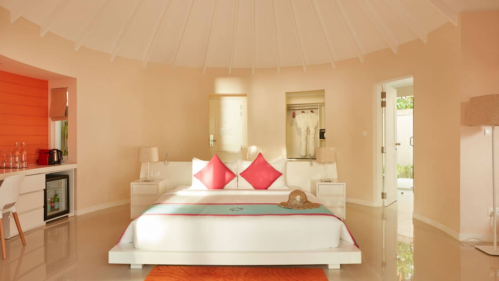rooms-deluxe-beach-villa-with-pool