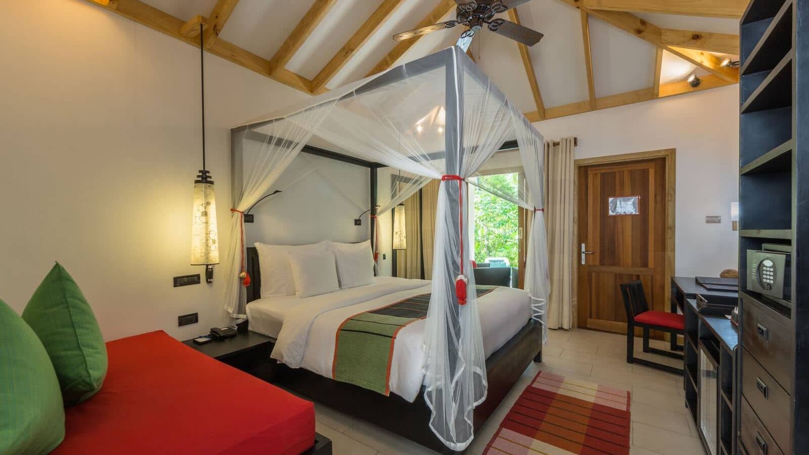 rooms-tropical-villa