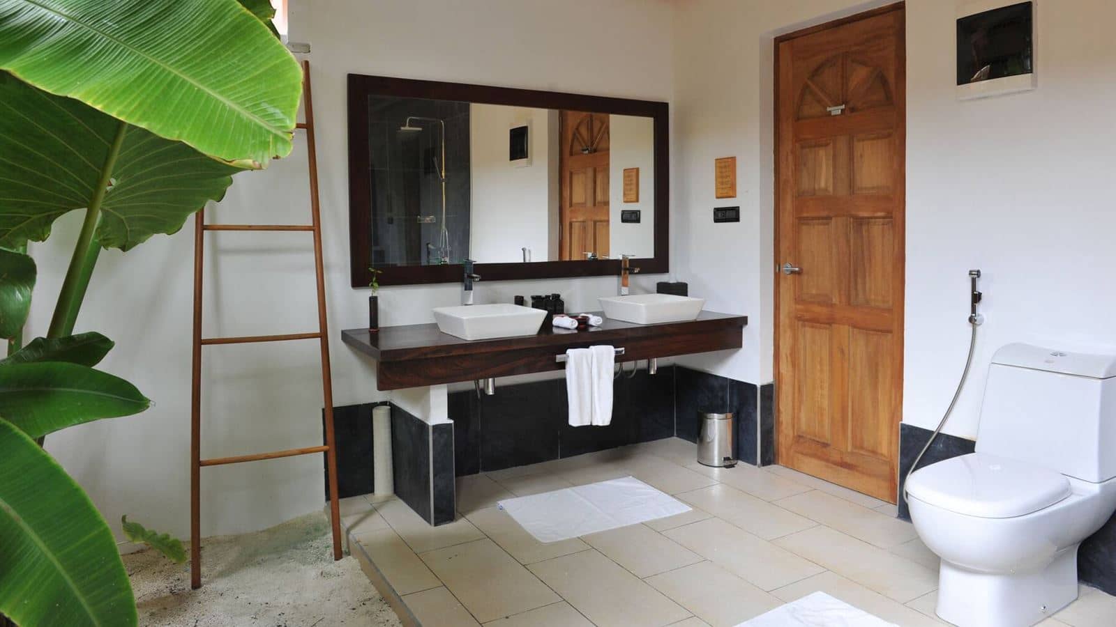 rooms-tropical-villa