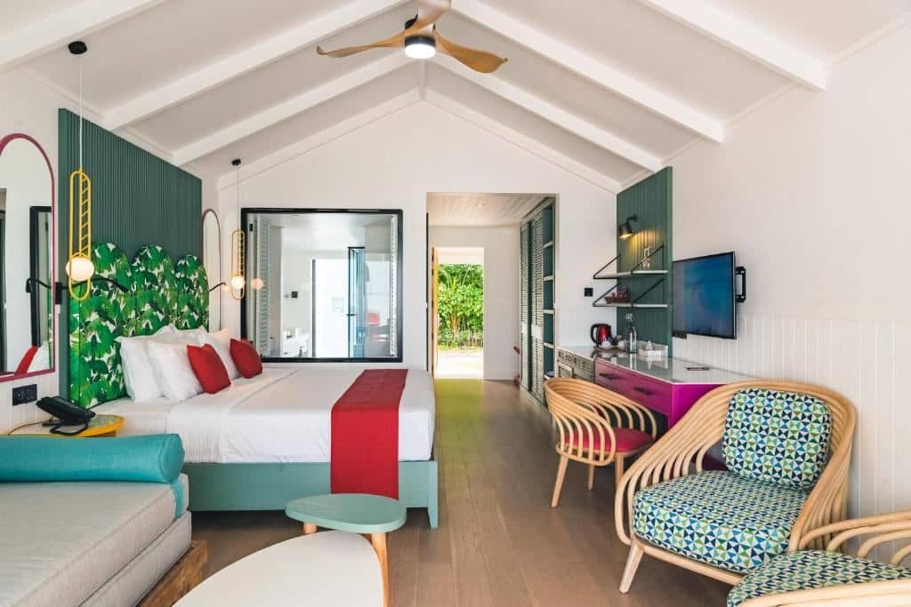 rooms-beach-villa-with-whirlpool