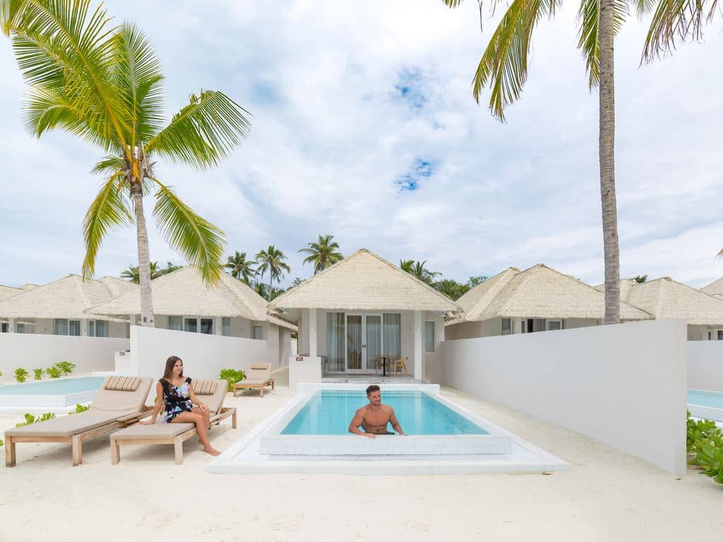 rooms-grand-beach-suite-with-pool