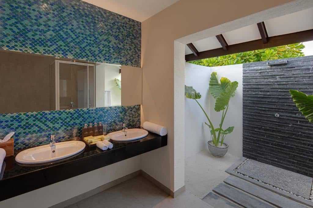 rooms-deluxe-sunset-beach-villas