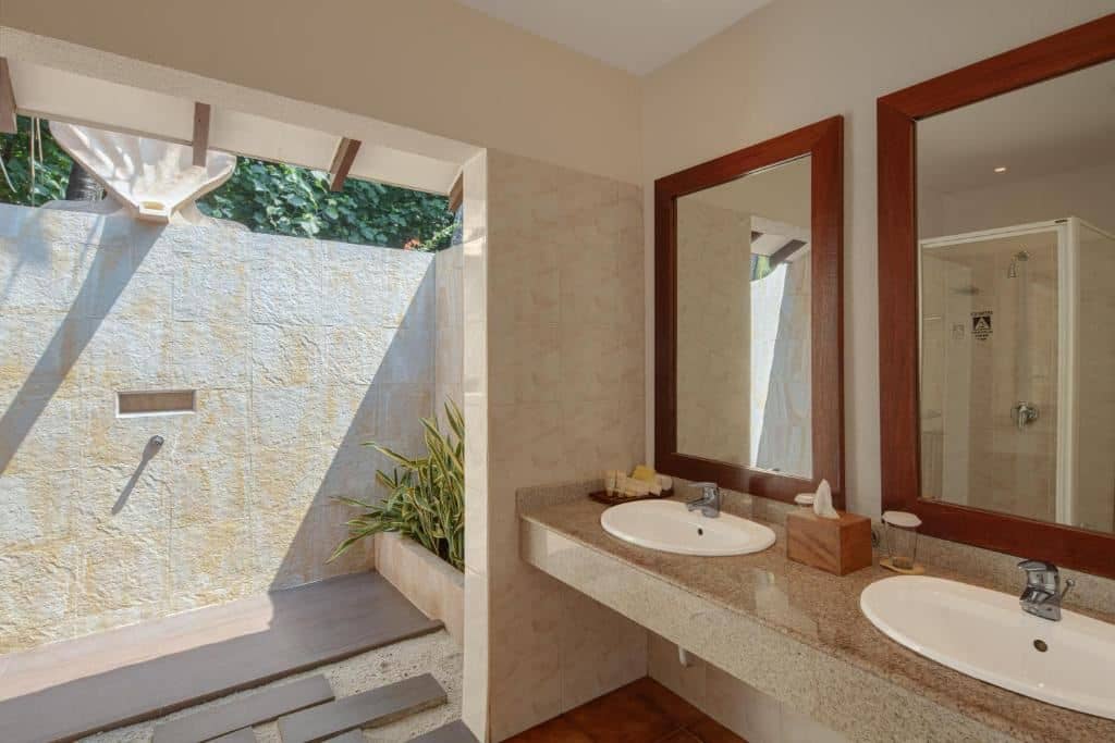 rooms-two-bedroom-family-beach-villa