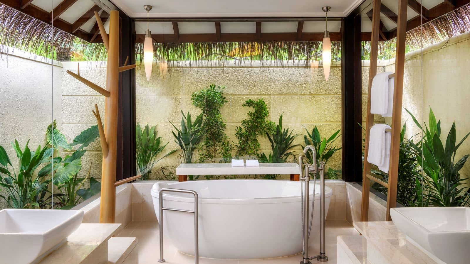 rooms-ocean-pool-villa