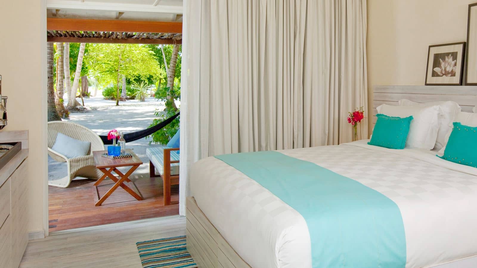 rooms-beach-house-sea-view