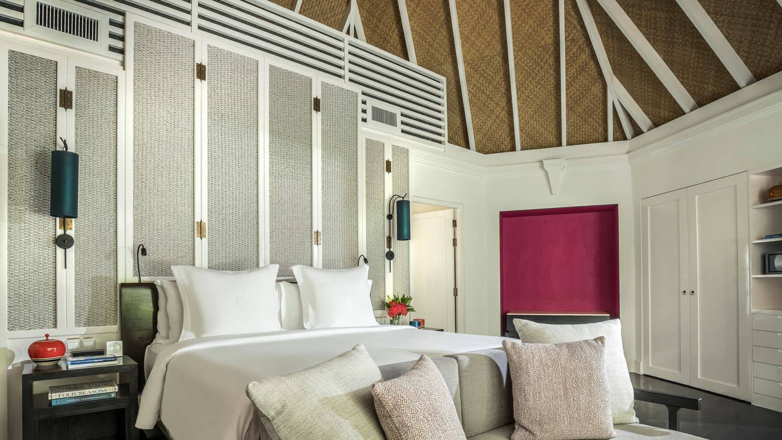 rooms-two-bedroom-beach-pavilion-with-pool