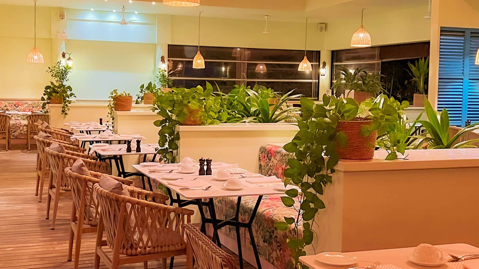 restaurants-restaurants