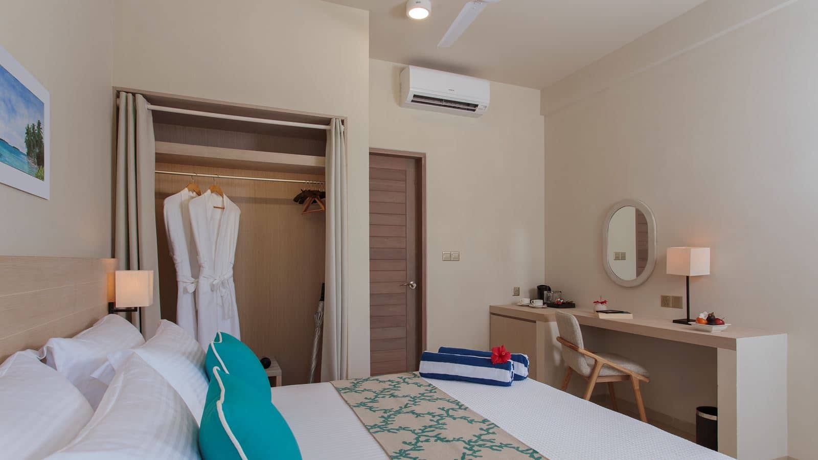 rooms-superior-room