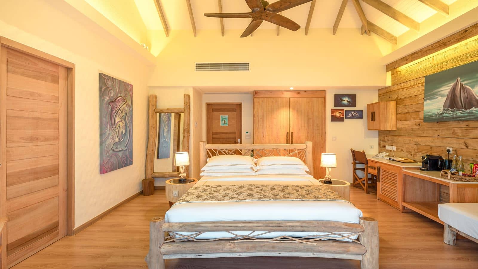 rooms-lagoon-suite-with-pool