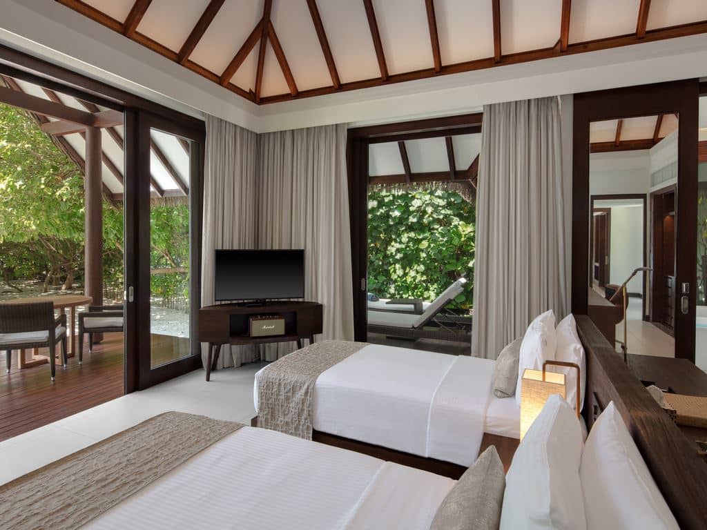 rooms-two-bedroom-family-pool-beach-villa