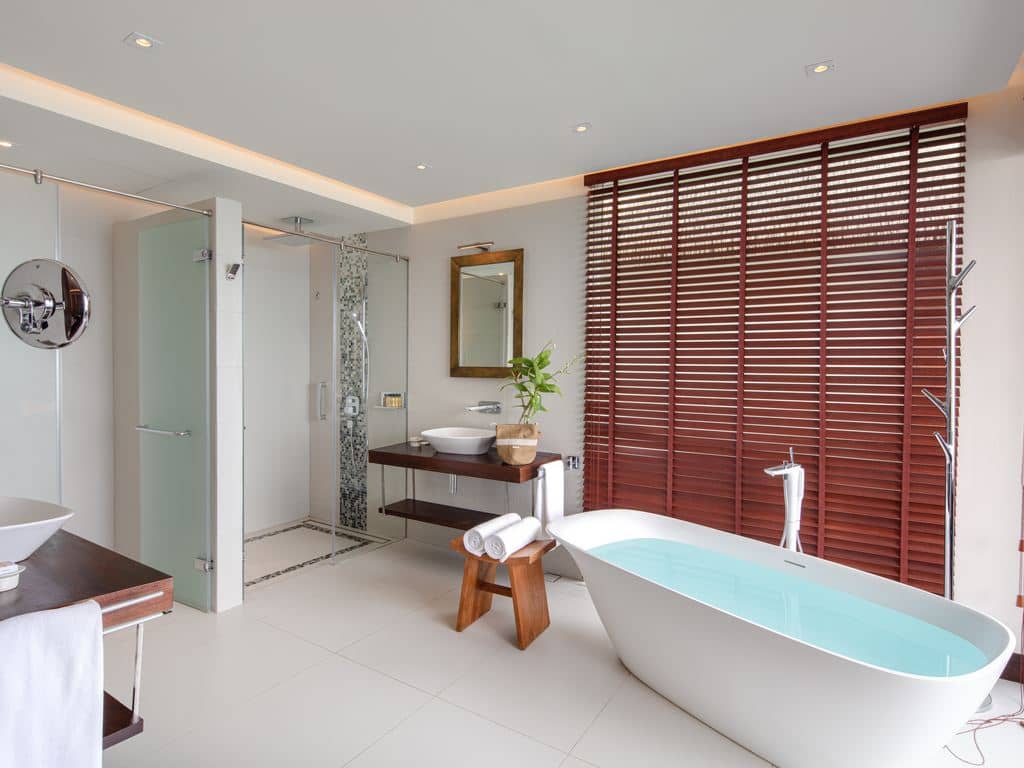rooms-overwater-ocean-suite-with-infinity-pool