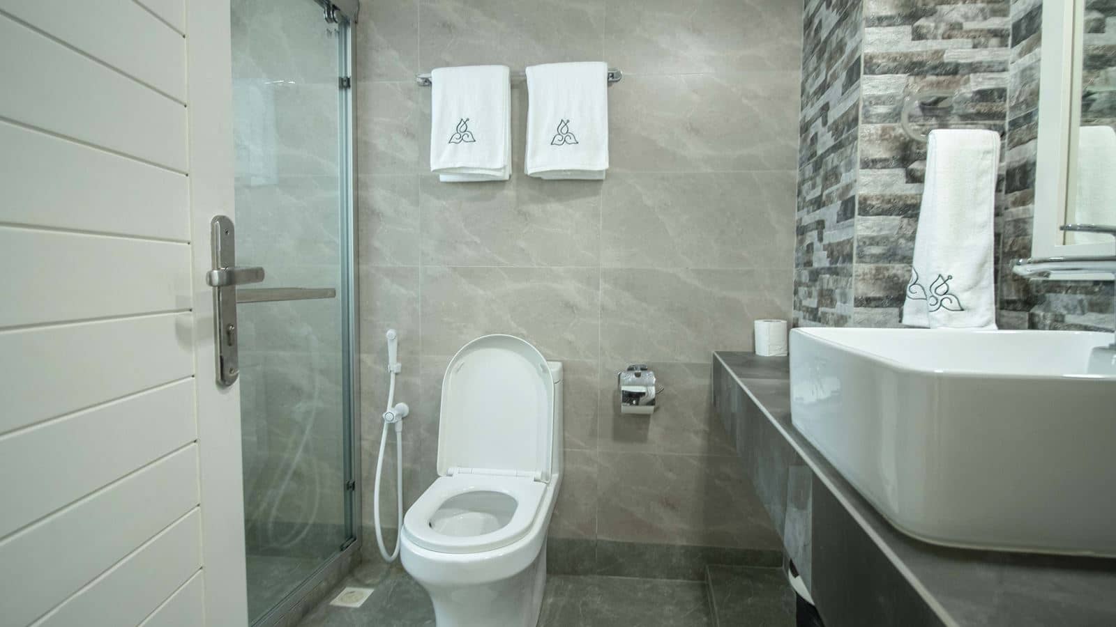 rooms-deluxe-plus-panaromic-seaview