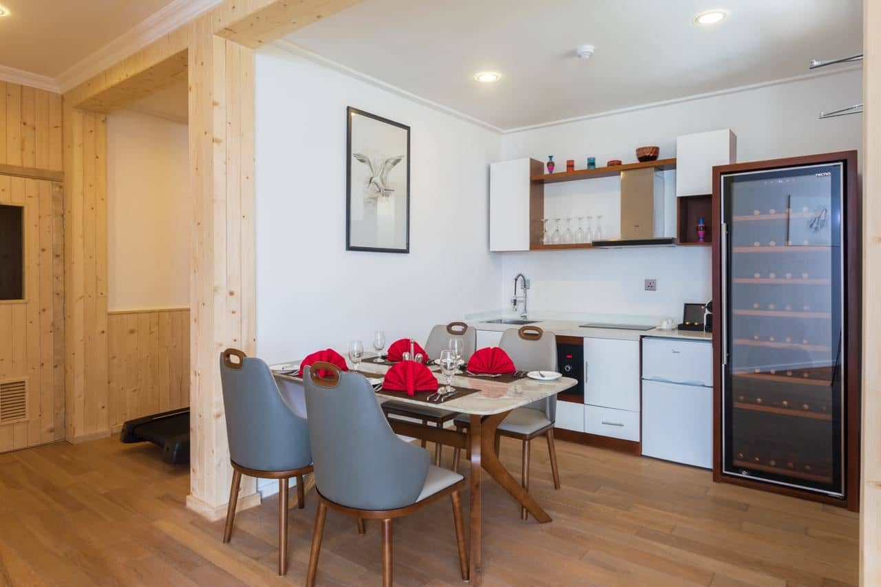 rooms-sangu-suite