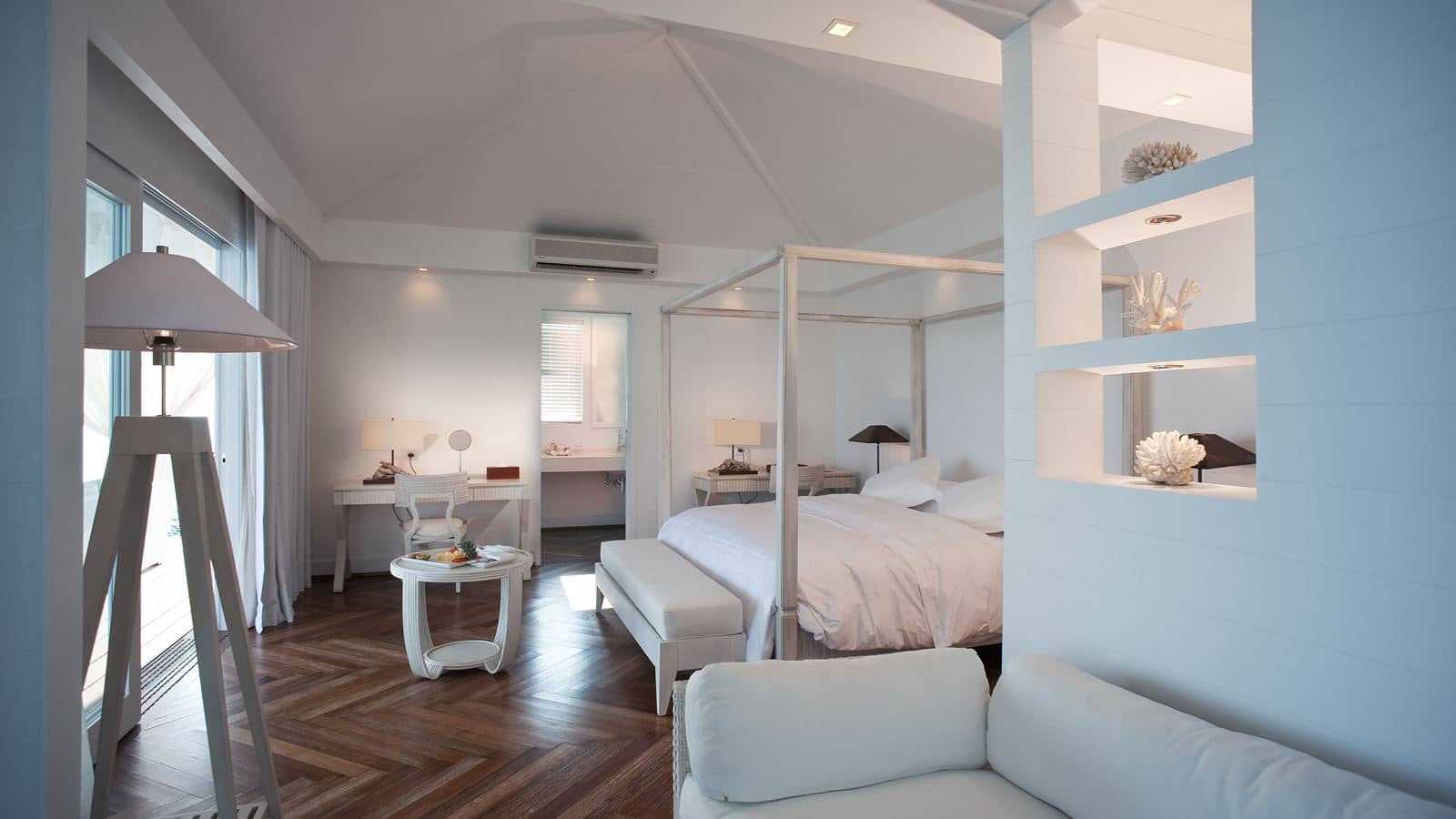 rooms-water-villa