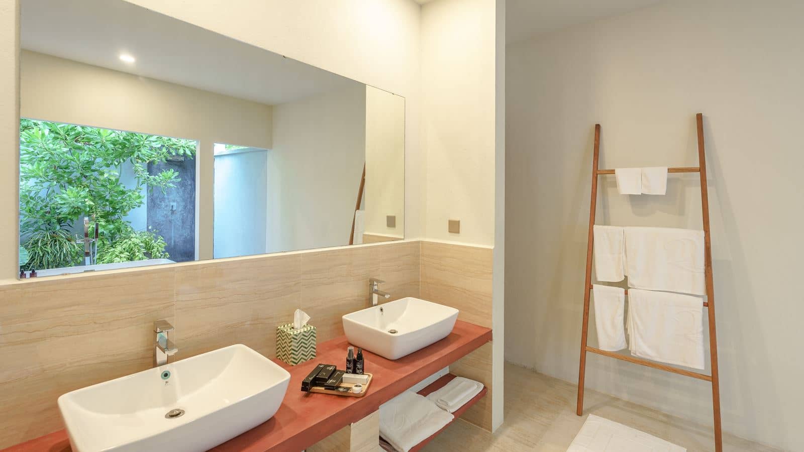 rooms-lagoon-view-villa