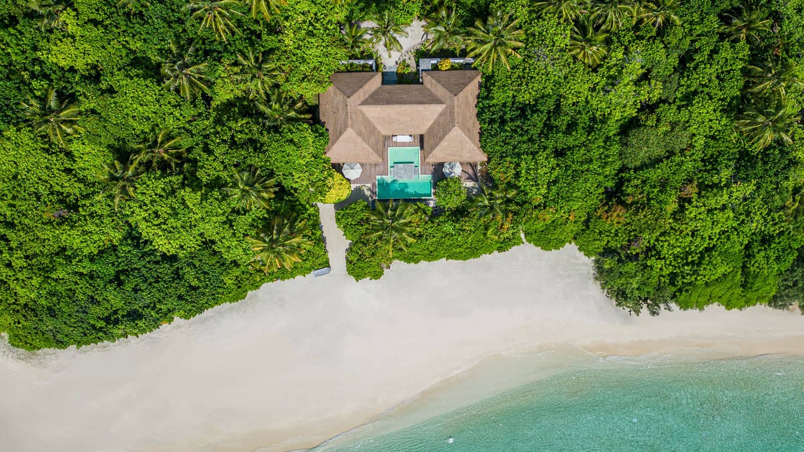 rooms-beach-villa-with-pool