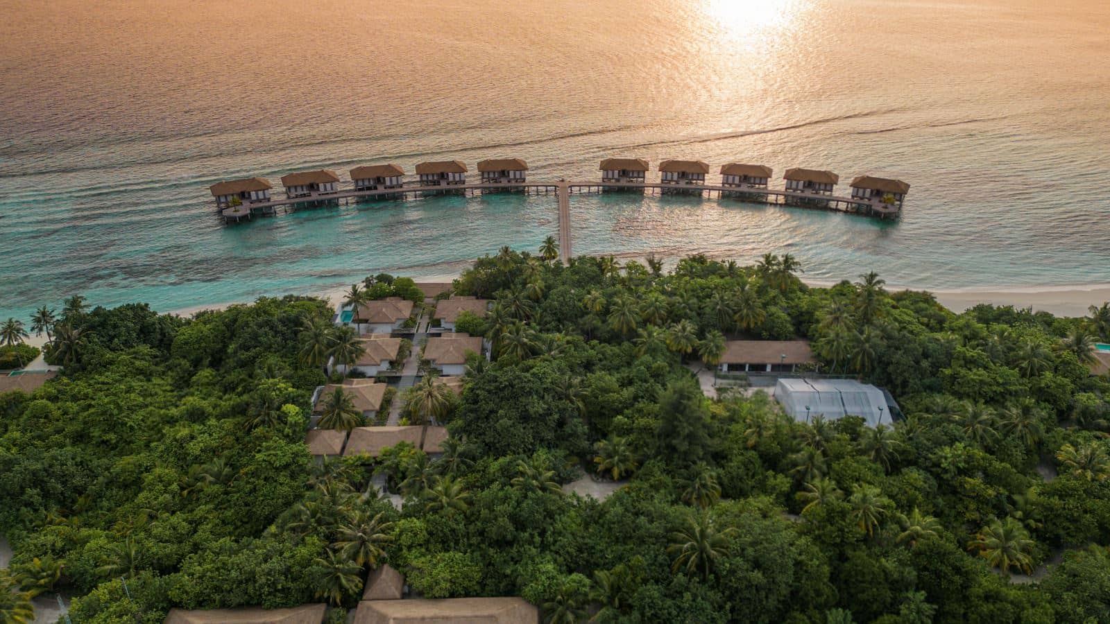 rooms-sunset-water-villa-with-pool