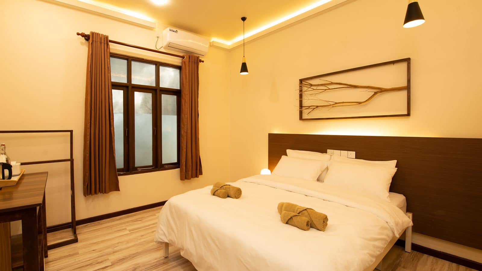rooms-deluxe-room