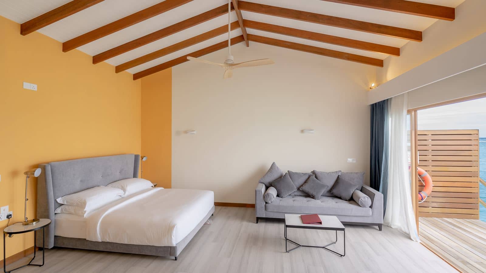 rooms-lagoon-villa