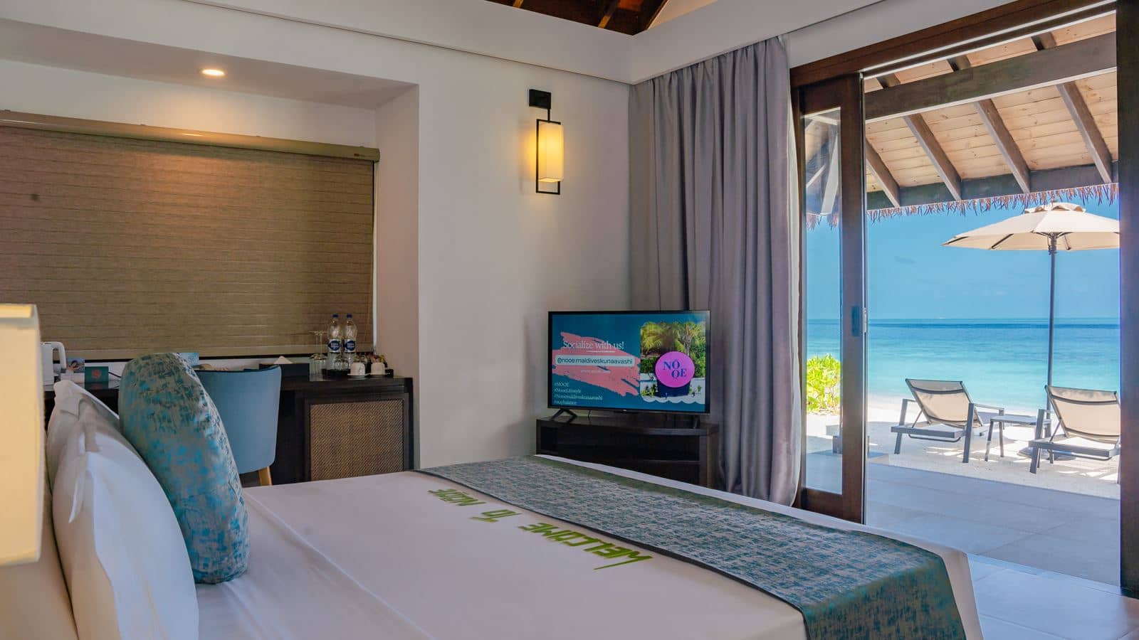 rooms-1-bedroom-beach-villa