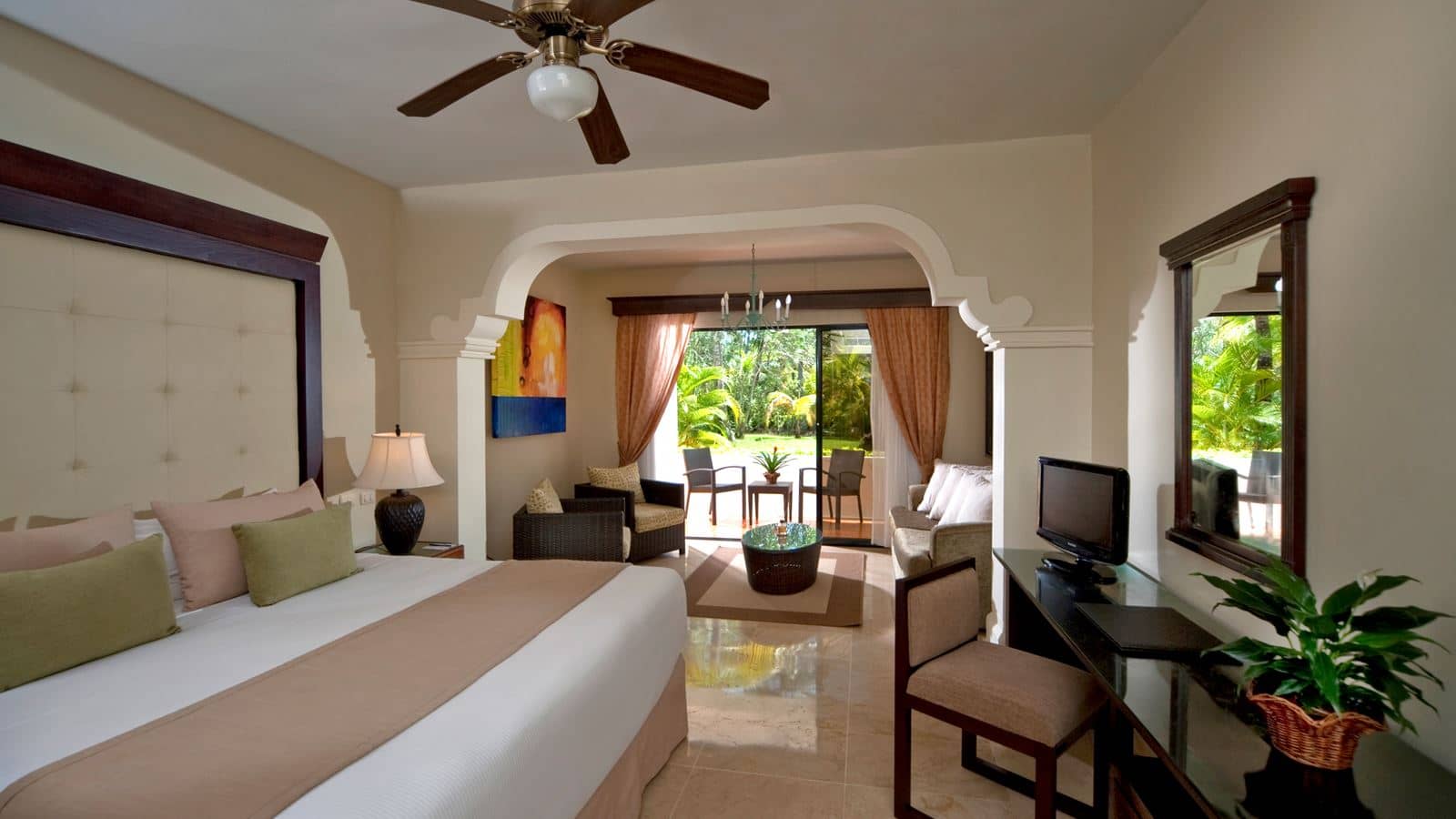 rooms-deluxe-room