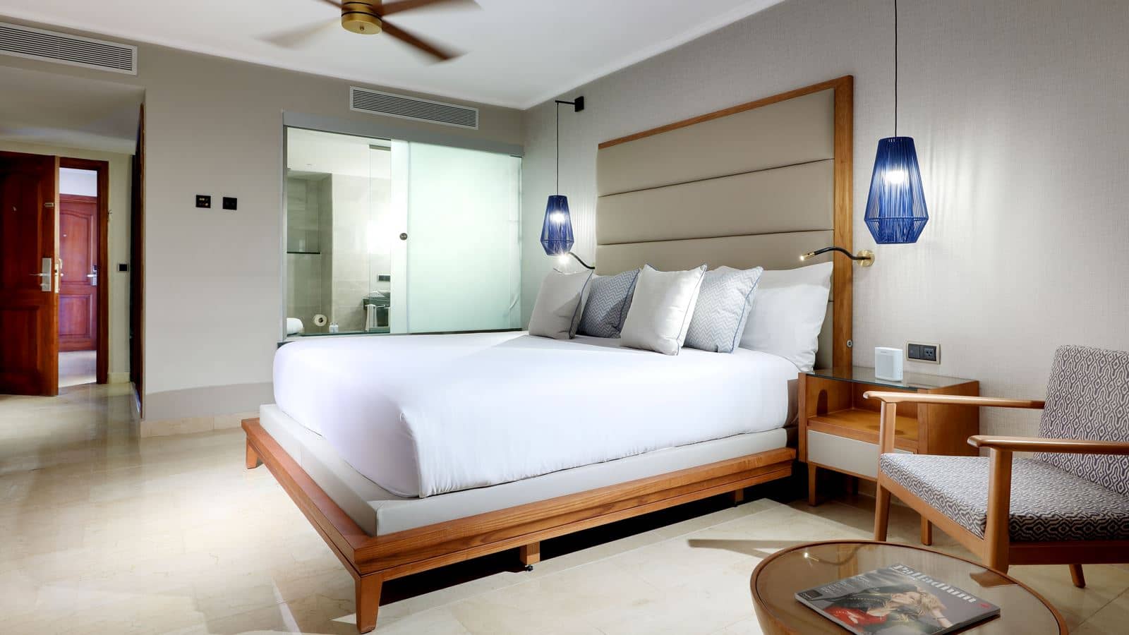 rooms-junior-suite-poolside