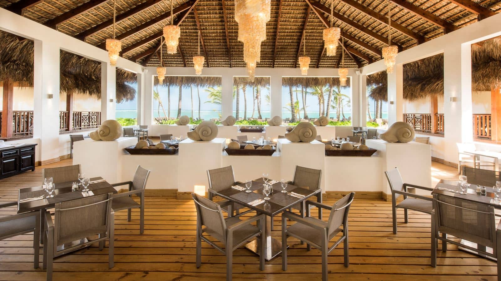 restaurants-beach-club