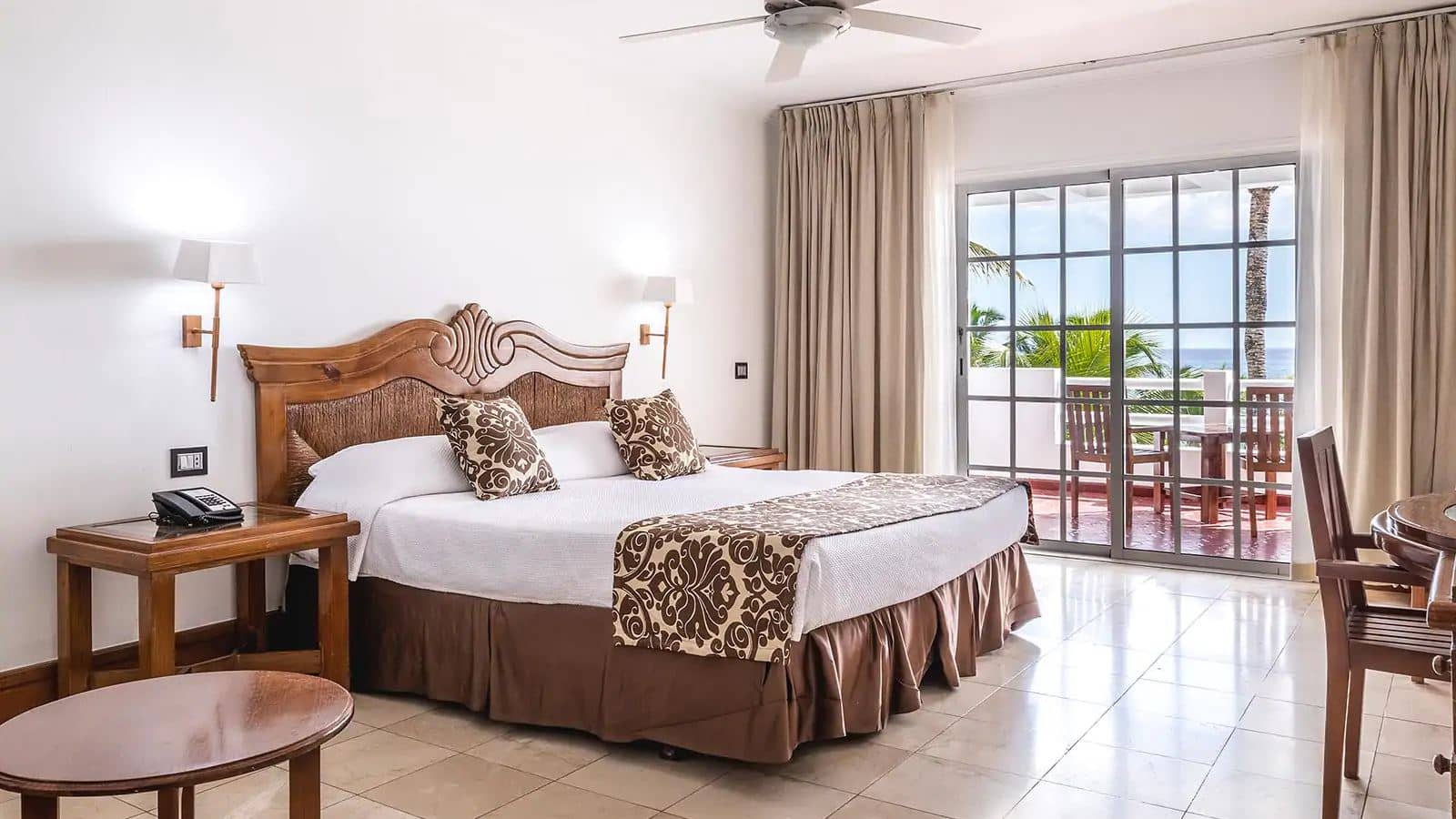 rooms-deluxe-ocean-view