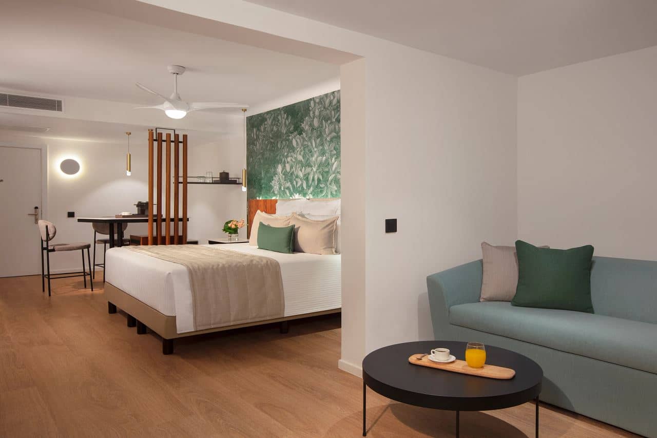 rooms-junior-suite-family-room