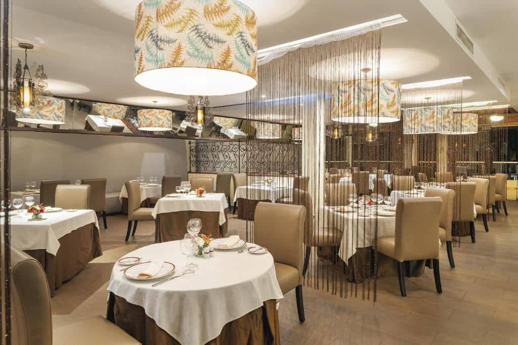 restaurants-restaurants