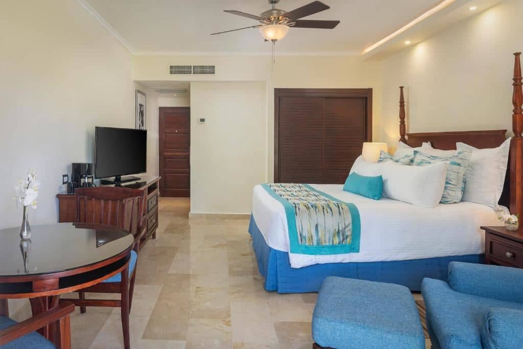 rooms-premium-deluxe-tropical-view