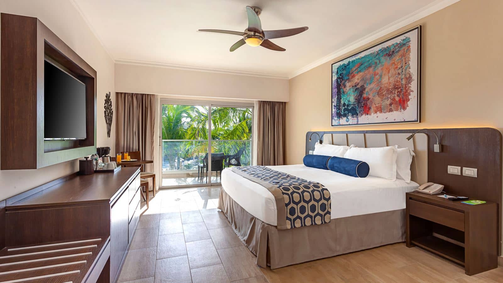 rooms-luxury-room-diamond-club