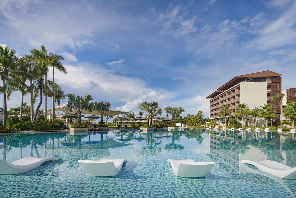 pools-outdoor-pool