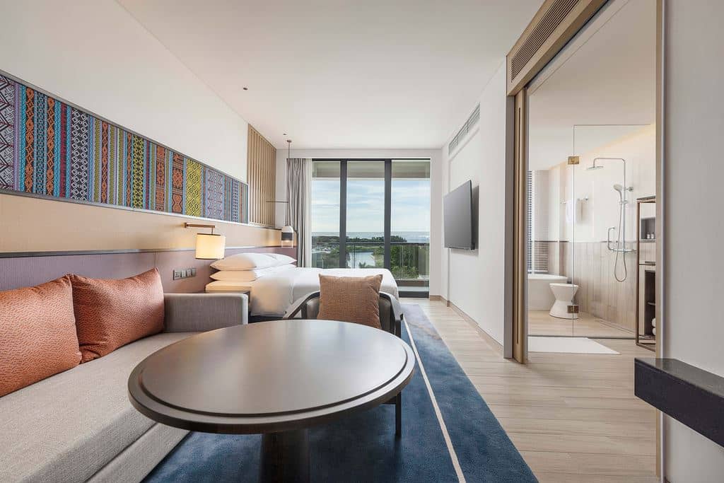 rooms-king-bed-garden-view