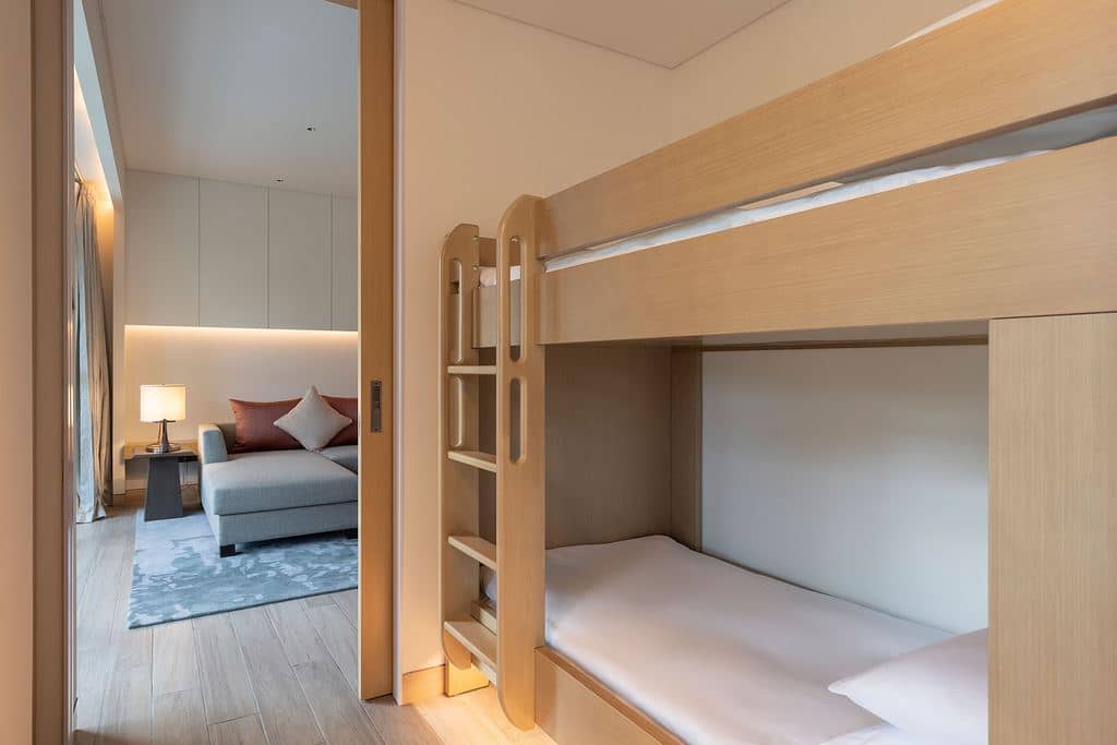 rooms-family-suite-garden-view-deluxe