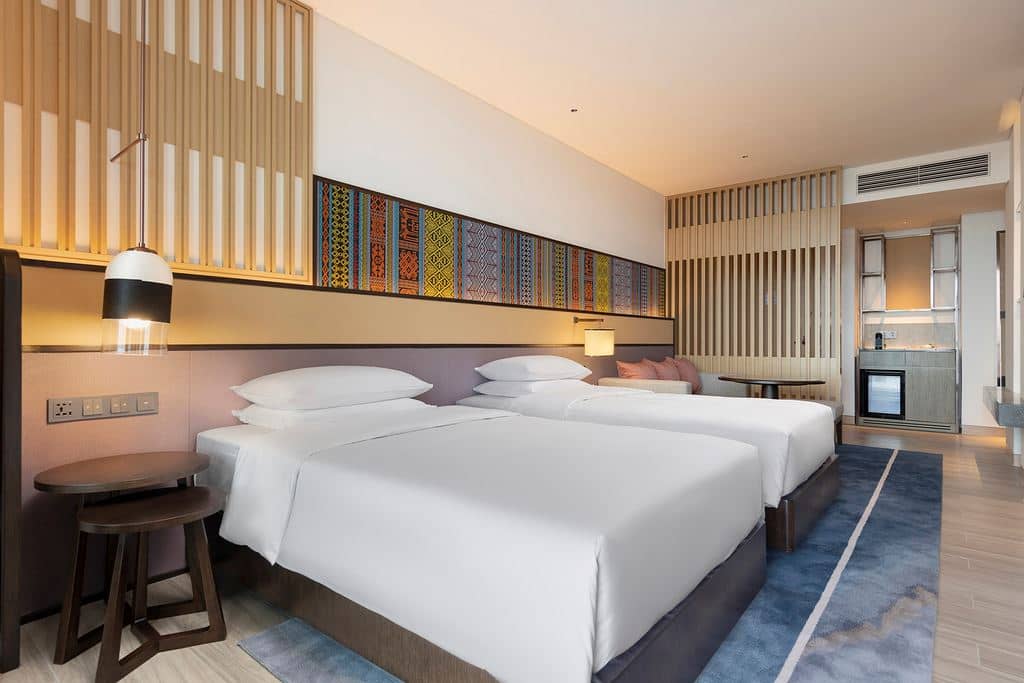 rooms-twin-bed-ocean-view-club-access