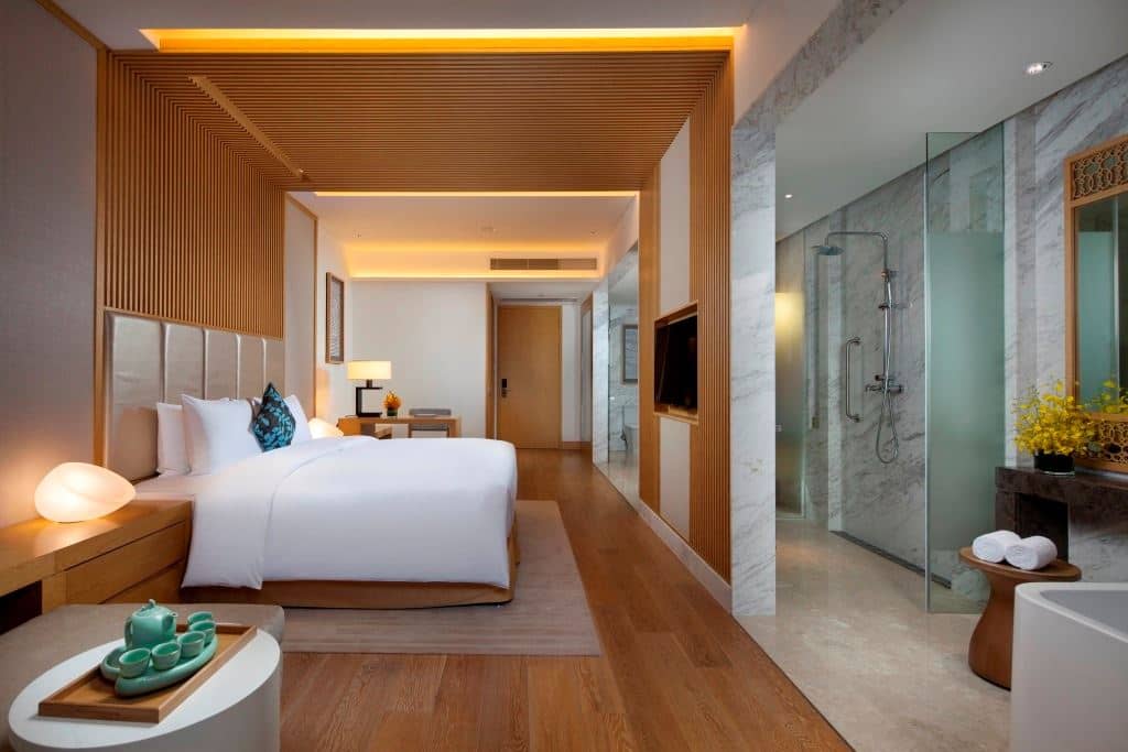 rooms-deluxe-room
