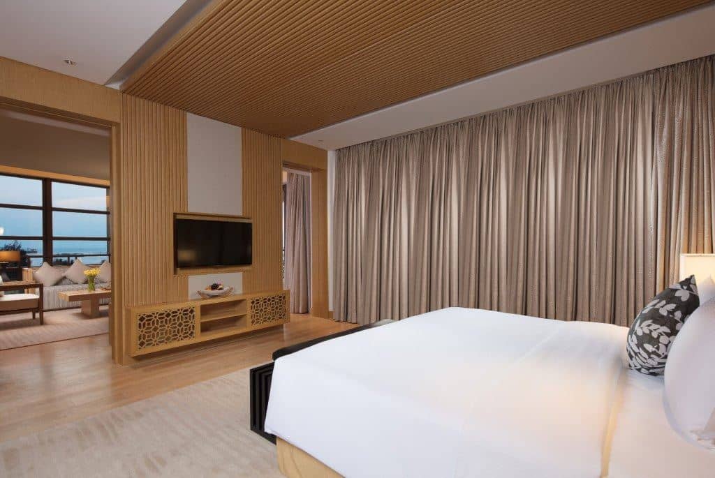 rooms-one-bedroom-garden-view-suite