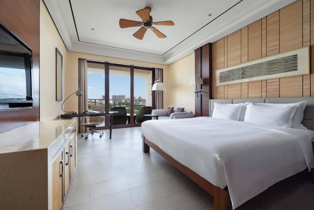 rooms-crowne-plaza-river-view-room
