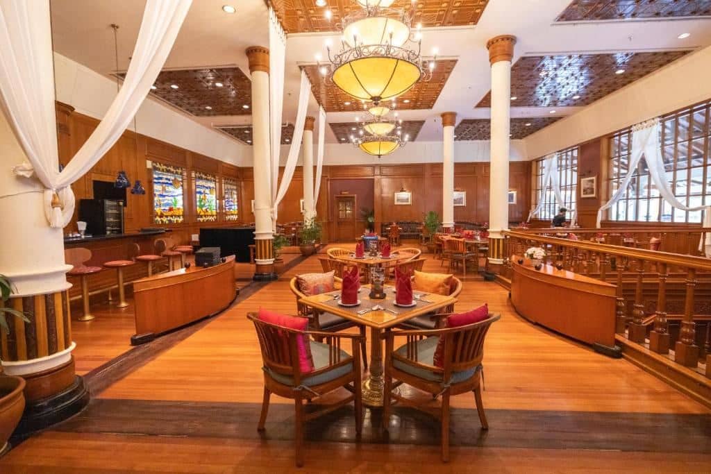 restaurants-restaurants