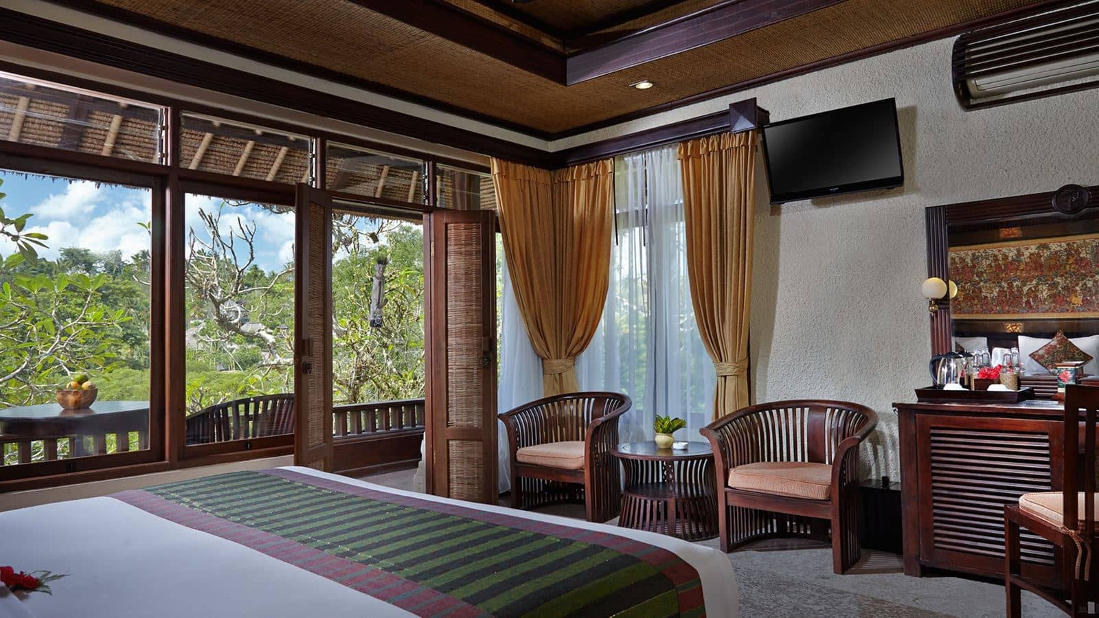 rooms-premier-raja-room