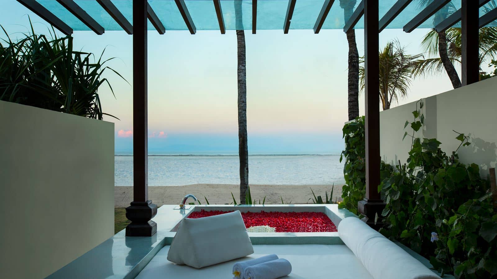 rooms-sadara-royal-suite-ocean-view