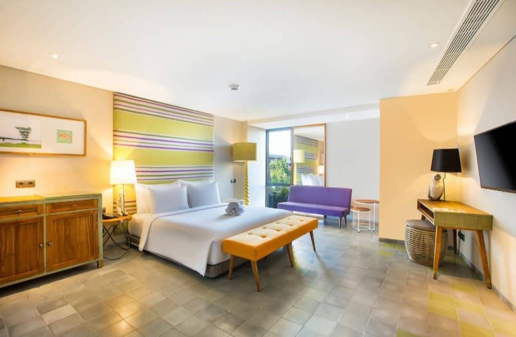 rooms-deluxe-corner