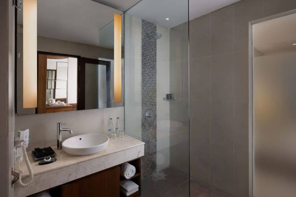 rooms-taksu-suite-balcony
