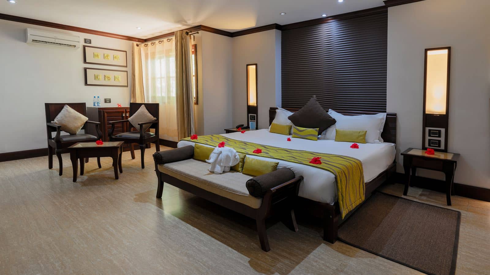rooms-deluxe-room