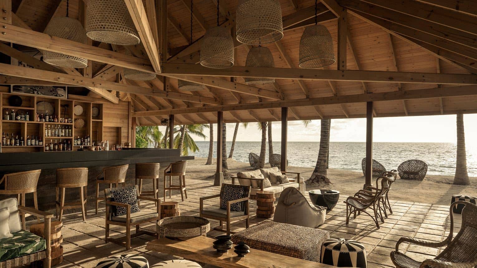 restaurants-the-bar