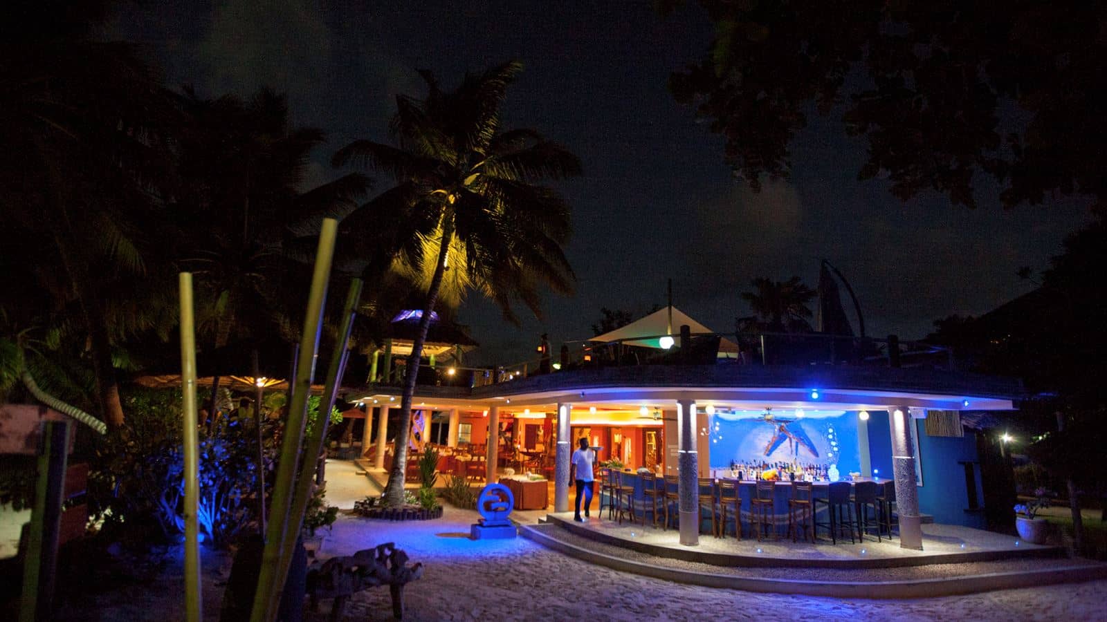 restaurants-cafe-des-arts-restaurant