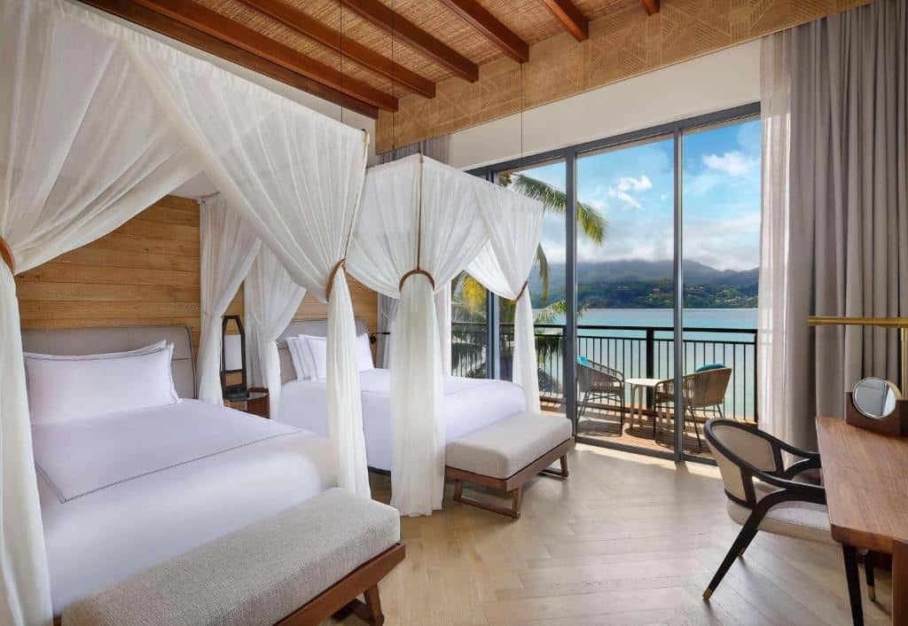 rooms-twin-beds-premium-with-ocean-view-room