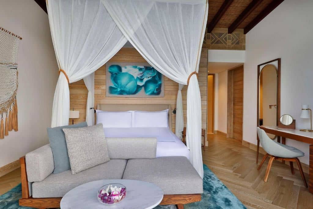 rooms-one-bedroom-ocean-house-with-pool-suite