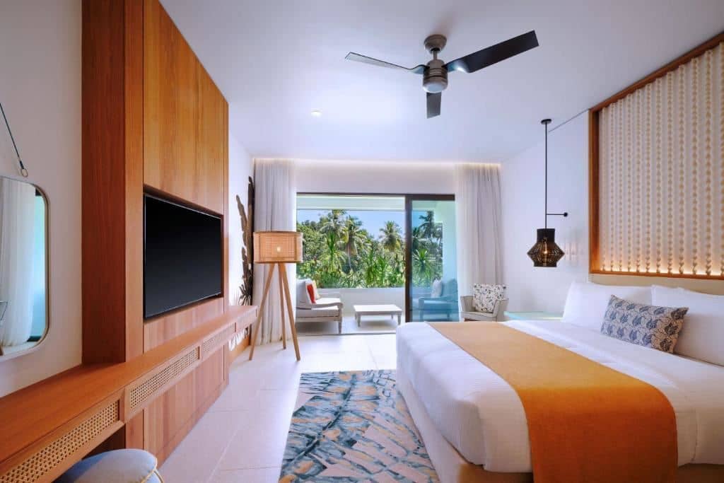 rooms-deluxe-mountain-view-room